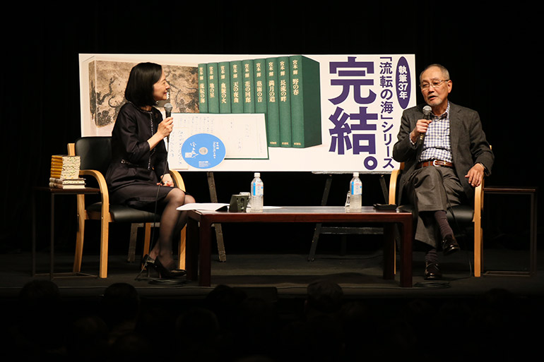 宮本輝さん×小川洋子さん｢流転の海｣完結トークイベントで大いに語る